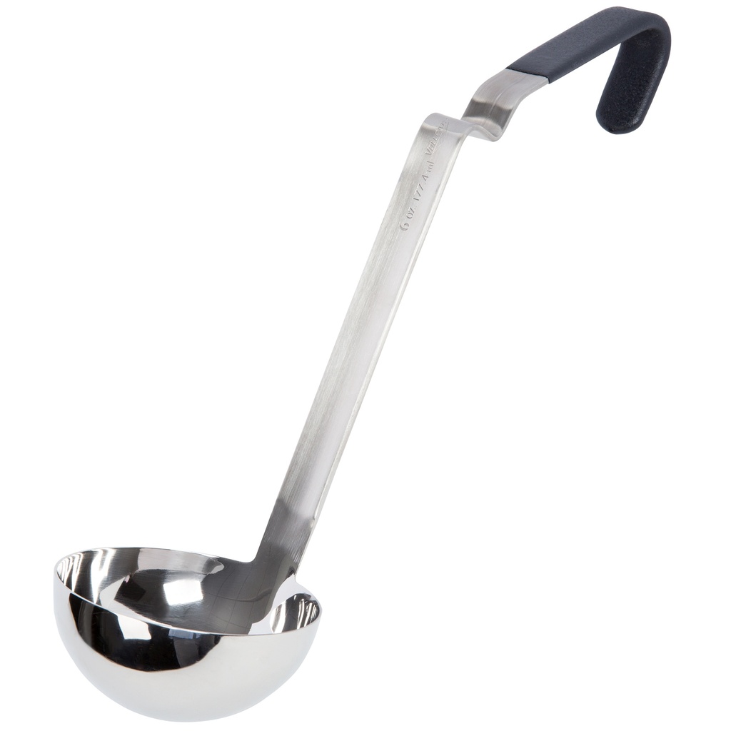 Cacillo de acero inoxidable de 6 onzas con mango negro Ergo Grip™ Kool-Touch®