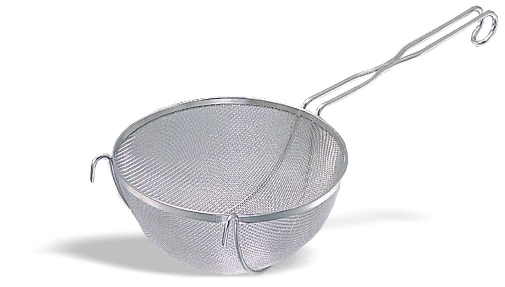 Colador 1/2 bola reforzado en acero inox de 19 cm con luz de malla de 0.53 mm