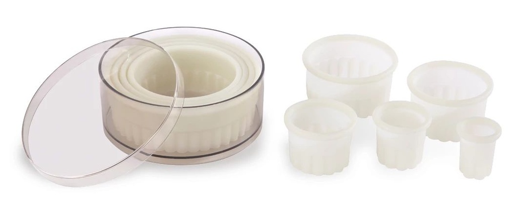 [P796100] Caja 9 cortapastas redondos rizados poliglas