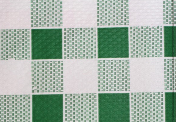 MANTEL 100X100 CUADRO VERDE 40g (Caja 4x100)